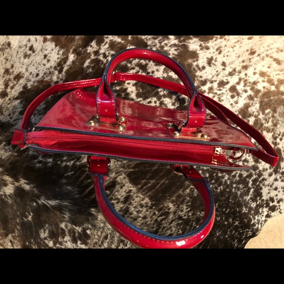 💥CANDY APPLE RED Vegan Patent Leather Purse - Picture 5 of 8